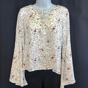 Verte Floral Blouse Lace Front Bell Sleeve Shirt Flowy High Low Top New NWT
